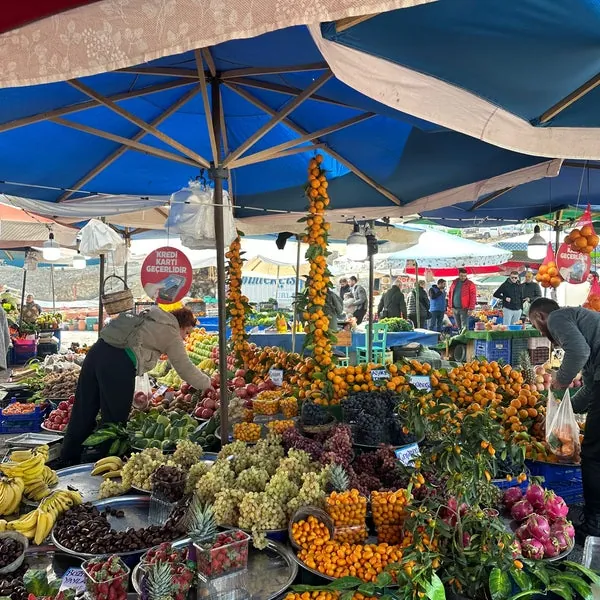 Urla iskele pazarı